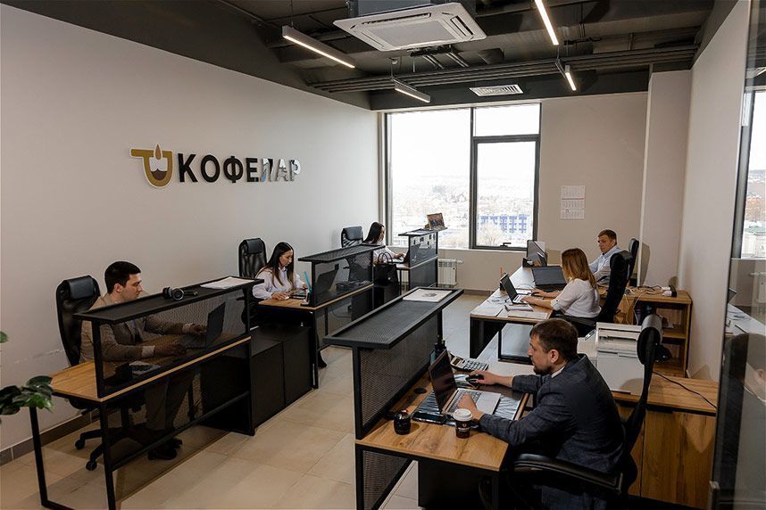 Зарабатывайте <a href="#form">от 180 000 ₽ в месяц</a> на кофейнях самообслуживания <a href="#form">без сотрудников, роялти</a> и ежемесячных расходов — на управление одной точкой нужно всего 30 минут в неделю