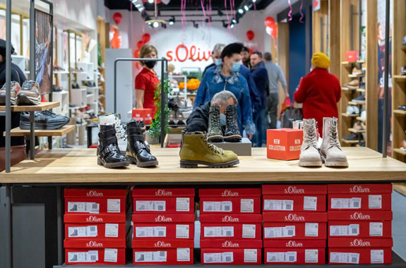 В Мурманске появился первый монобрендовый магазин обуви марки s.Oliver