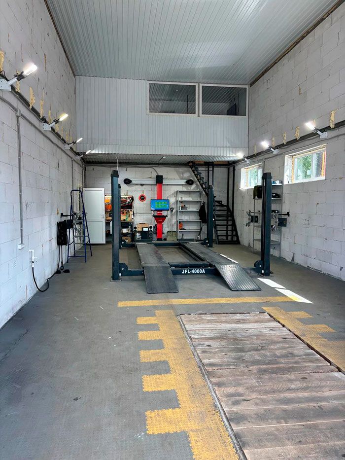 Франшиза «ВСЕ ЧЕТЫРЕ» — магазин запасных частей к автомобилям УАЗ, ГАЗ + сервисное обслуживание (СТО)