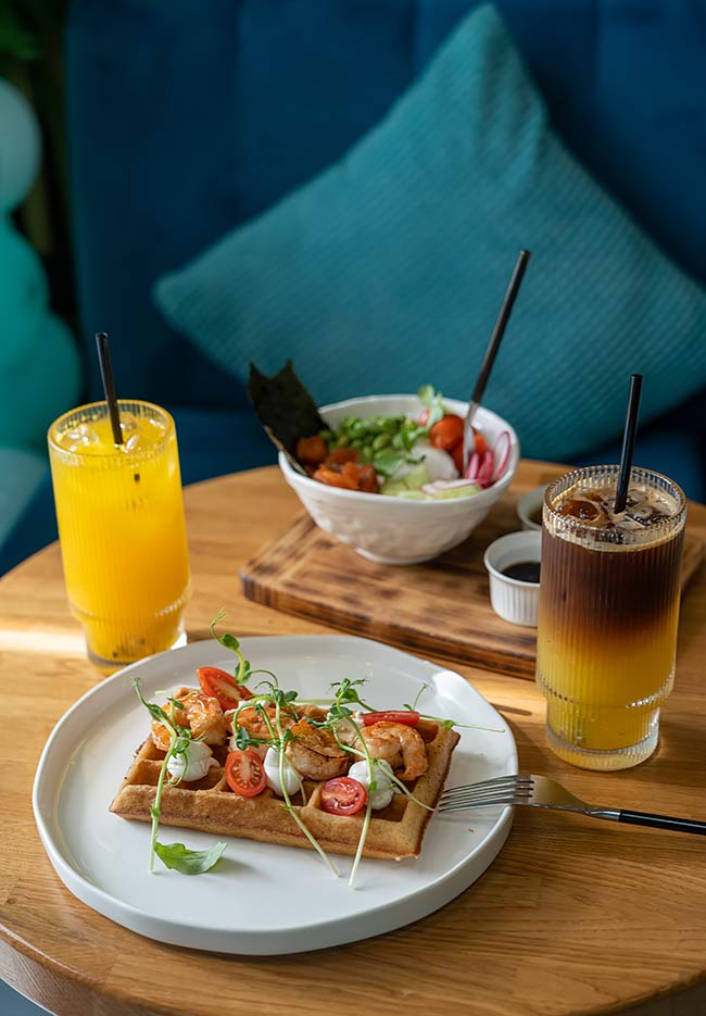 Франшиза кофейни с авторской кухней HOT BLACK