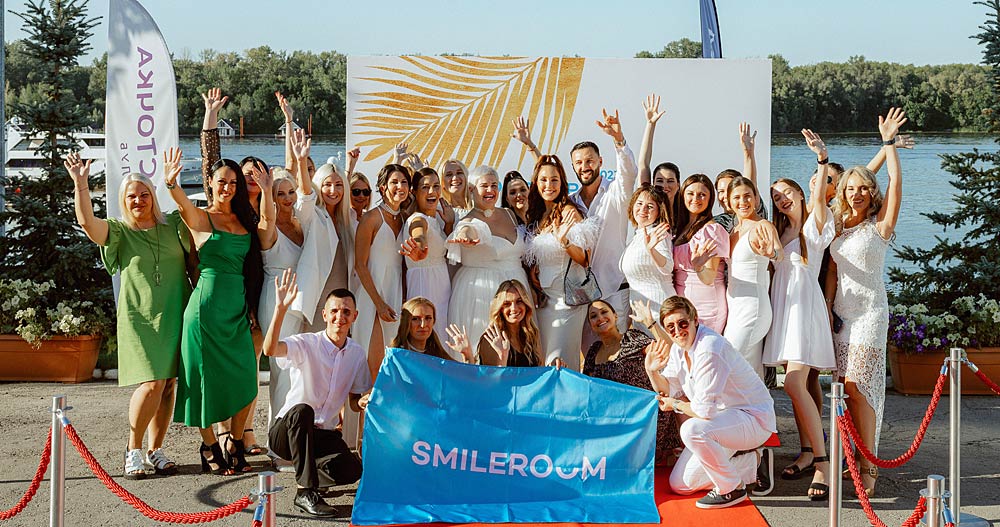 Франшиза сети студий косметического отбеливания зубов SMILEROOM