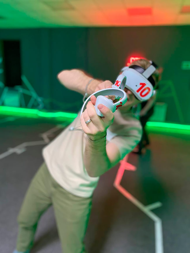 Франшиза арены виртуальной реальности BLACK BARS