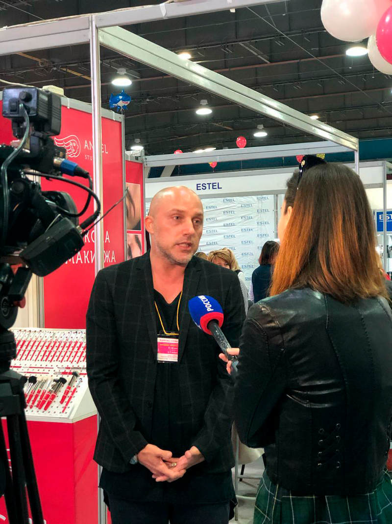 >руководитель отдела технологического сервиса Александр Богданов