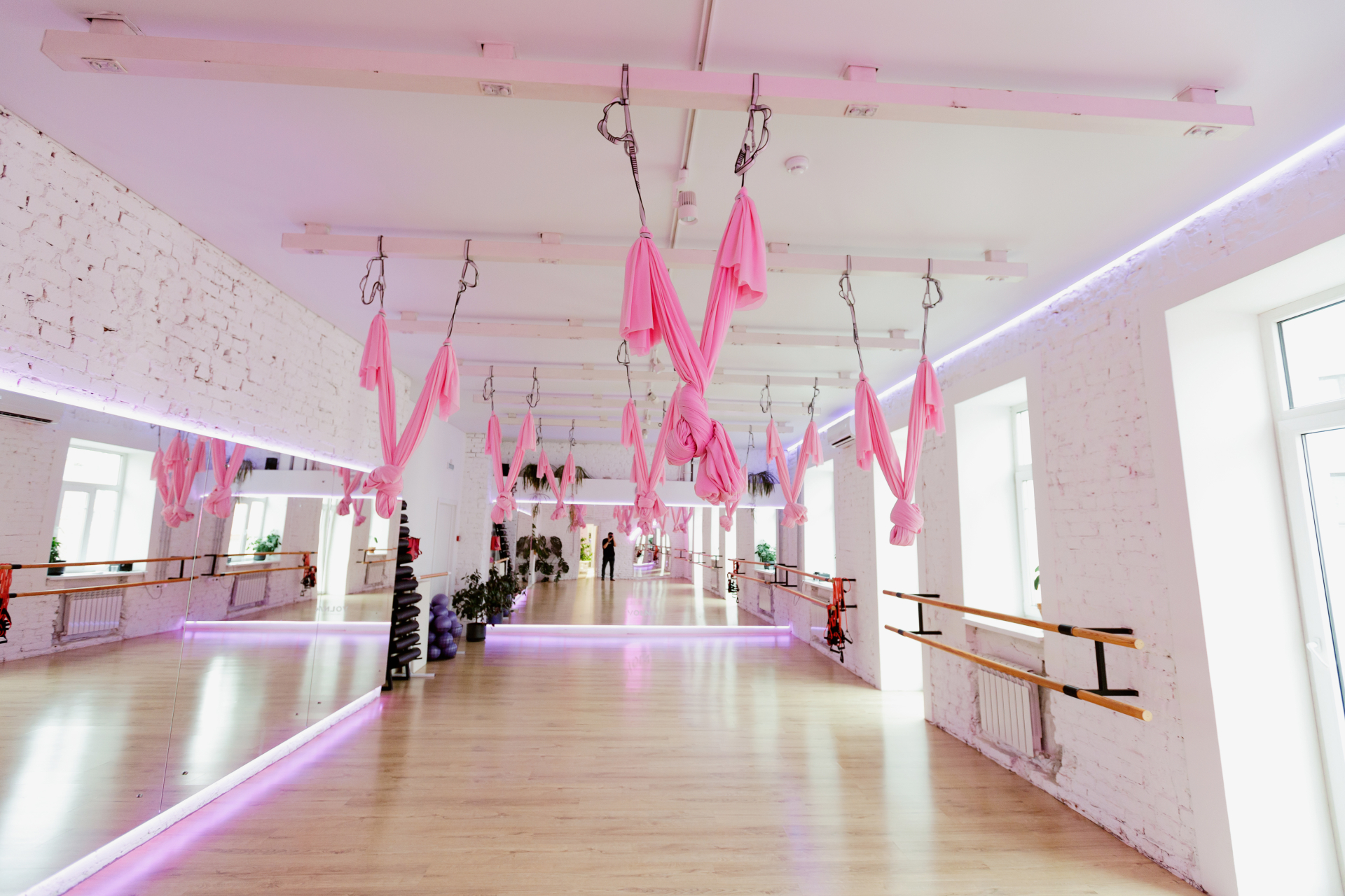 Франшиза студии растяжки и фитнеса VOLNASTRETCH