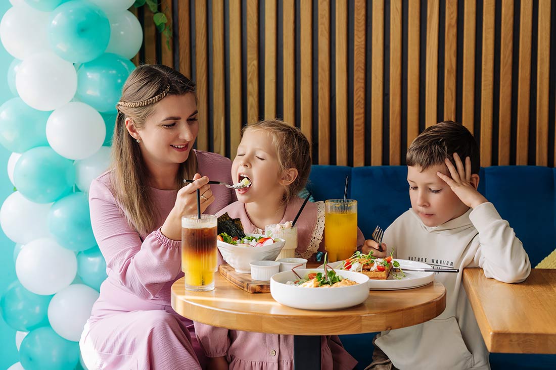 Франшиза кофейни с авторской кухней HOT BLACK