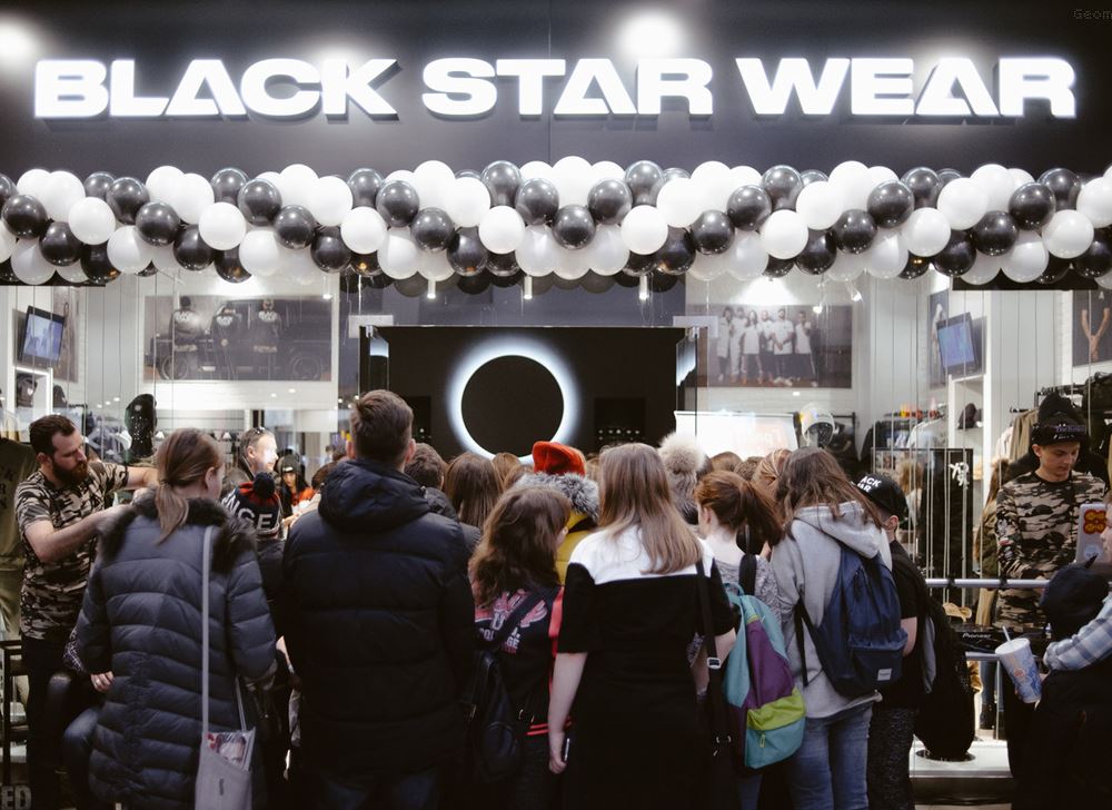 франчайзинговое предложение магазина молодежной одежды Black Star Wear