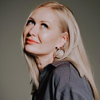 ИРИНА ТРОСКА