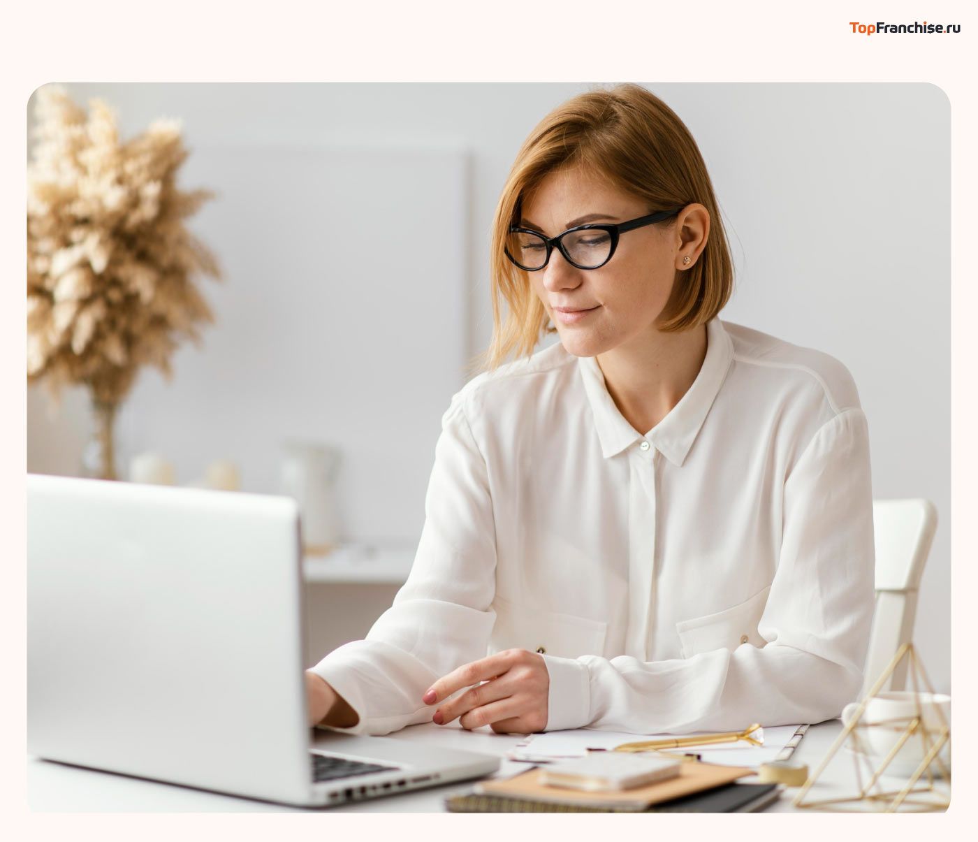 110 способов, как заработать девушке в 2026 году — проверенные идеи для дополнительного дохода