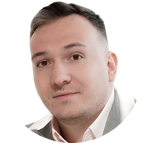 Артёмов Роман