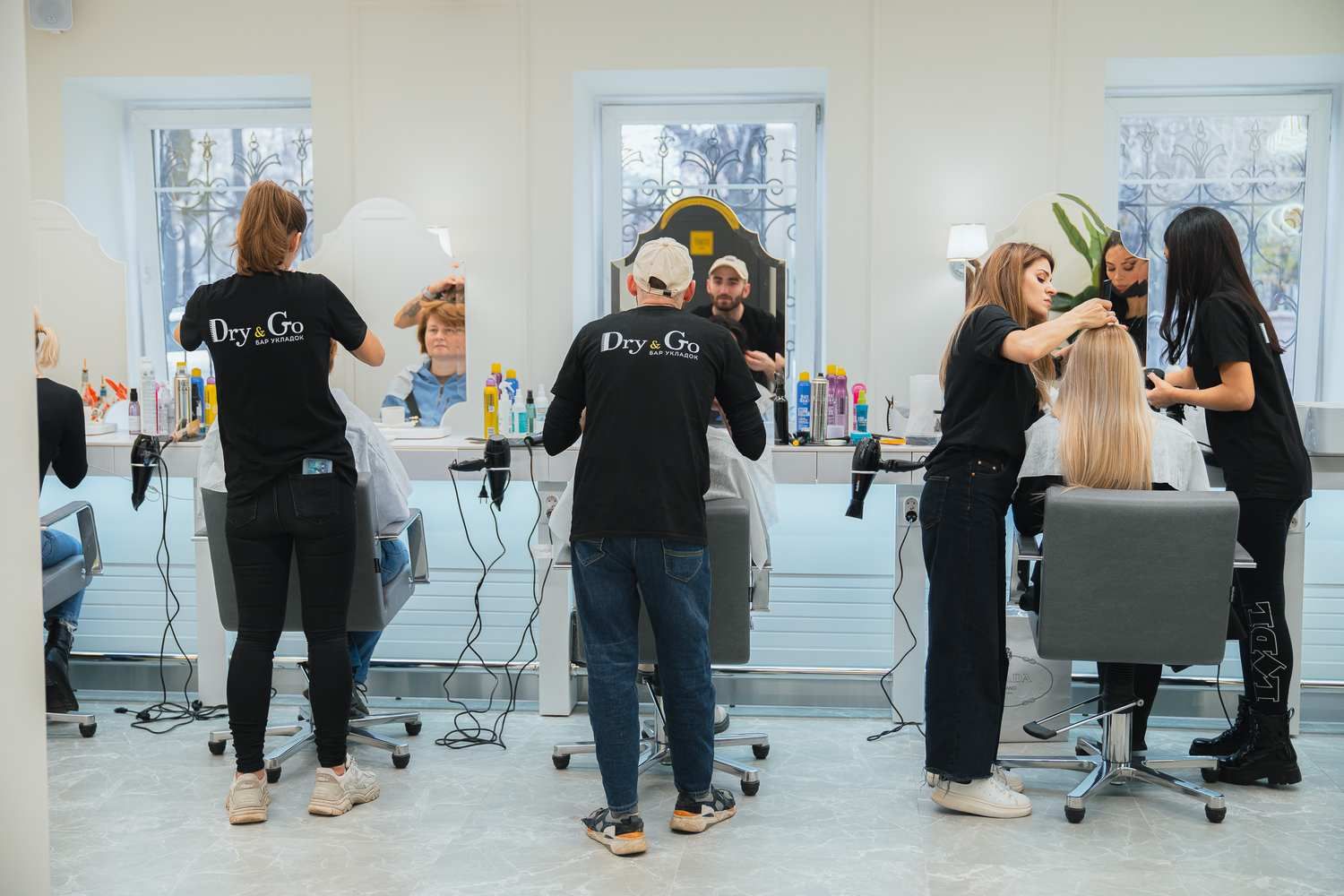 Франшиза бара укладок Dry&Go
