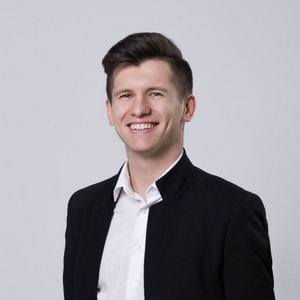  Роман Камальдинов