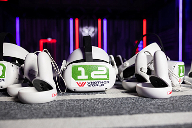 Франшиза арен виртуальной реальности «Другие миры»