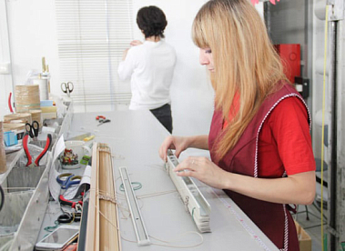 Франшиза салона оказания услуг по оформлению окон и интерьера «СТРЕКОZА»